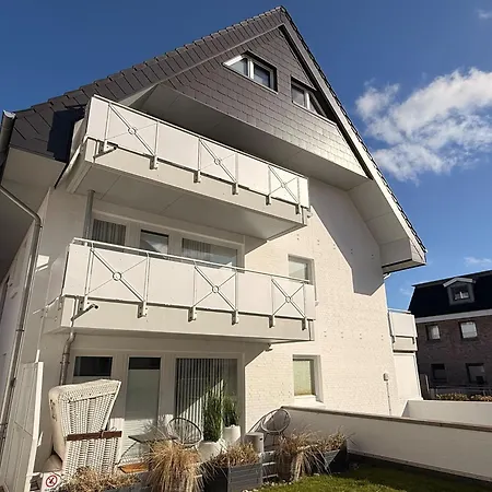 Bismarckstraße 5a, App 2 *